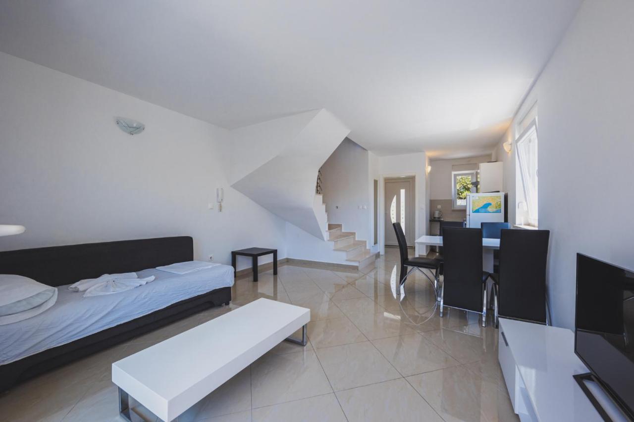 Apartments Lemon โนวาลยา ภายนอก รูปภาพ